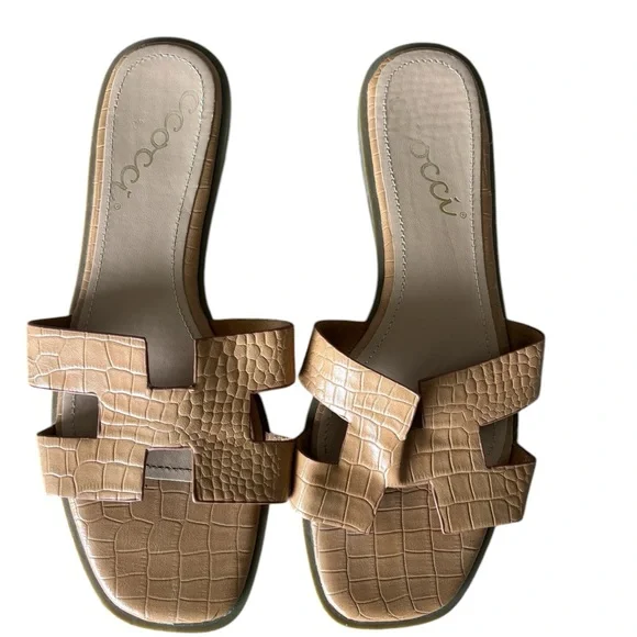 Tan Croc-Embossed Women's Slide Sandals, size 7 - Picture 1 of 3